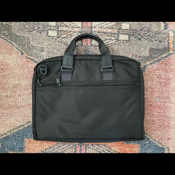 Tumi - Academy Brief - Alpha Bravo - Barely Used!